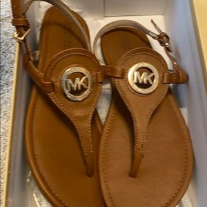Michael kors sandals size 8